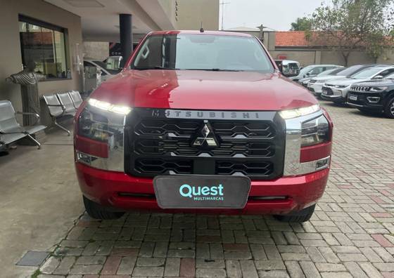 MITSUBISHI L200 TRITON 2.4 16V TURBO DIESEL SPORT HPE CD 4P 4X4 AUTOMÁTICO
